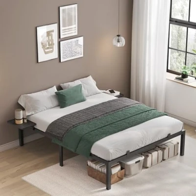 Immagine di VASAGLE Struttura Letto Matrimoniale, Telaio Letto, a Doghe in Metallo, con Ripiani Portaoggetti, Ospiti, per Materassi da 160 x 200 cm, Montaggio Facile, Nero Classico RMB095B01