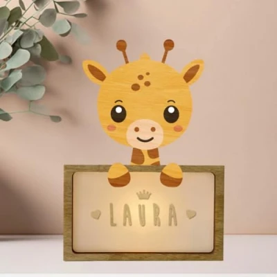 Immagine di WONDEE Lampada Personalizzata Con Nome Luce Notturna Bambini Giraffa, Regalo Neonato Maschio e Femmina, Battesimo Bimbo Bimba, idee Regali Personalizzati Bambino Bambina 0 1 2 3 4 5 anni