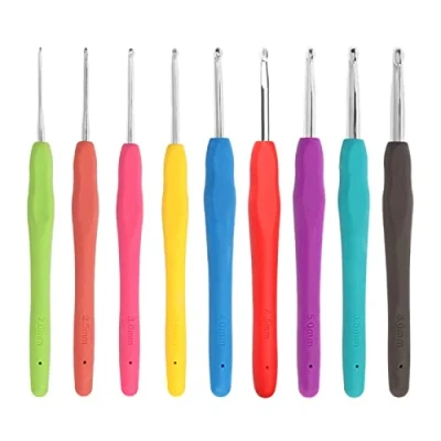 Immagine di iJiGui Set di 9 Uncinetti In Diverse Misure, Ganci per Uncinetto, Aghi Alluminio Multicolore, 2 mm 6 mm, Ferri da Maglia Ergonomici Morbidi Impugnature Gomma Antiscivolo