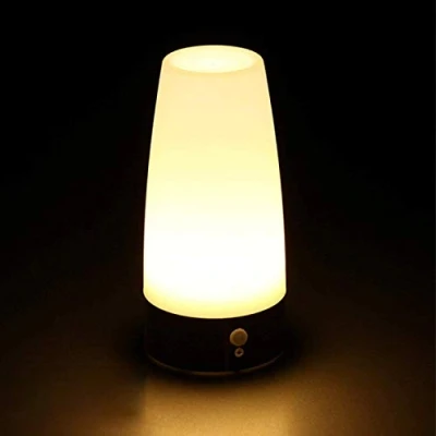 Immagine di Guijiyi Lampada da Tavolo o Comodino a Batteria, Luce Notturna Bambini Led con Sensore di Movimento e Luce, scrivania, per bambini, Bagno, Cameretta, Scala, Corridoio