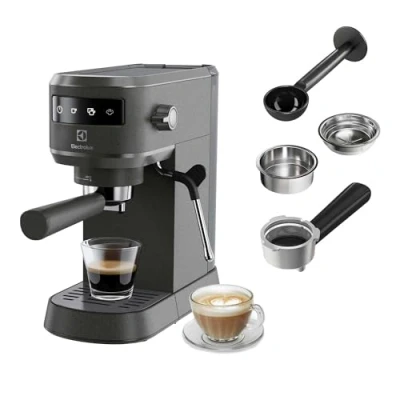 Immagine di Electrolux Explore 6 Macchina per Caffè Espresso e Cappuccino E6EC1 6BST, 2 tazze, tecnologia ThermoBlock, set filtro 1 incluso, in Polvere Cialde E.S.E., colore nero