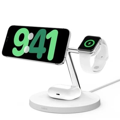 Immagine di Belkin BoostCharge Pro Caricatore da scrivania 3 in 1 con ricarica wireless 15 W Qi2 per iPhone 15, 14, 13, 12, Apple Watch e AirPods, stazione di magnetica compatibile MagSafe, bianco