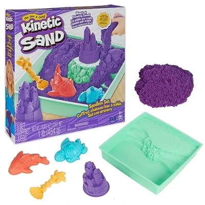 Immagine di Kinetic Sand, Playset Castelli di Sabbia, Sabbia cinetica con Vaschetta, Magica, Colorata a Sorpresa 454gr, 3 Formine Incluse, Giocattoli per Bambini e Bambine, 3+ Anni.