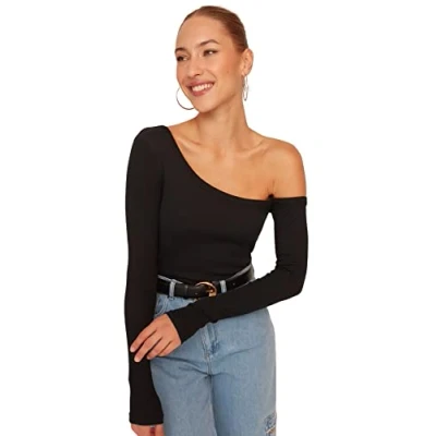 Immagine di Trendyol Donna Camicetta in Maglia con Colletto Asimmetrico Basic Slim Fit, Nero