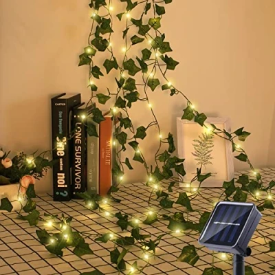 Immagine di GuKKK Catena Luminosa Esterno Solare, 100 LEDs 2M 5 Cordes (10M) Luci Solari Della Stringa dell&#039;edera Artificiale, Impermeabile IP65 per Giardino, 8 Modalità Energia Solare