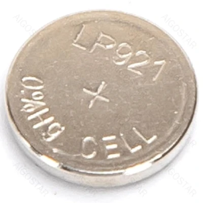 Immagine di Batteria a bottone AG6 LR920 da 1,5 V in confezione 4 pezzi. Perfetto per orologi, calcolatrici e piccoli dispositivi, fornendo durata prestazioni affidabili.
