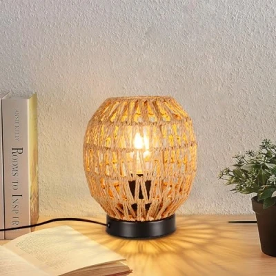 Immagine di Lampada Da Scrivania Vintage, Rattan Comodino Con Base In Ferro Paralume Intrecciato Fatto A Mano Boho E27 Tavolo Lampade Rustiche Per Soggiorno Sala