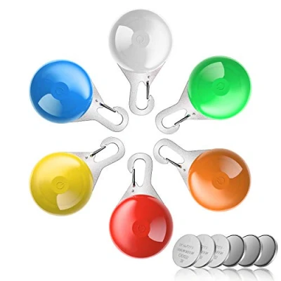 Immagine di HOTERB Luce LED per Collare Cani cane notturna,6 Pezzi Luci di Sicurezza a Impermeabili,con Moschettone in Acciaio Inox e 3 modalità Lampeggianti(6 Batterie Ricambio Incluse)