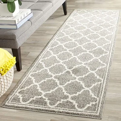 Immagine di SAFAVIEH Tappeto Boho per Soggiorno, Sala da pranzo, Camera letto Amherst Collection, A Pelo Corto, Grigio scuro e Beige, 69 X 213 cm