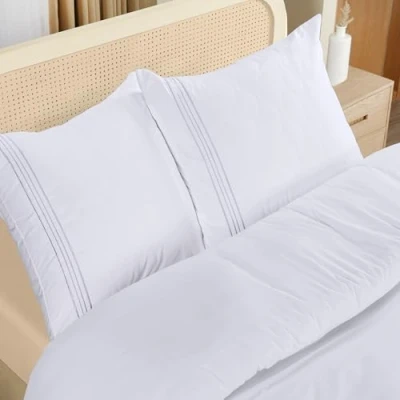 Immagine di Utopia Bedding Copripiumino Una Piazza E Mezza in Microfibra di Poliestere 200x200cm + Federe Ricamate 80x80cm (Bianco)