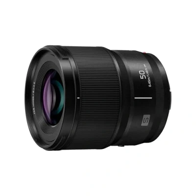 Immagine di Panasonic Lumix S S50 mm F1.8, Elevata Mobilità, Splendido Effeto Bokeh, Lunghezza Focale Fissa con Ampia Apertura, Nero
