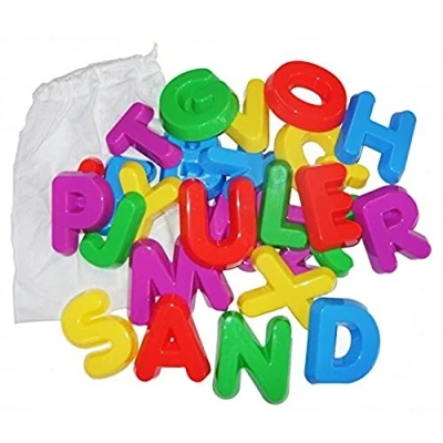 Immagine di Learning Resources Formine da sabbia con lettere maiuscole