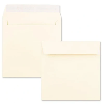 Immagine di Buste quadrate della serie O.P.A.L di colore bianco opale, da 17 x cm, 120 g/m2, con lembo e aletta piatta 50 Umschläge Opale bianco.