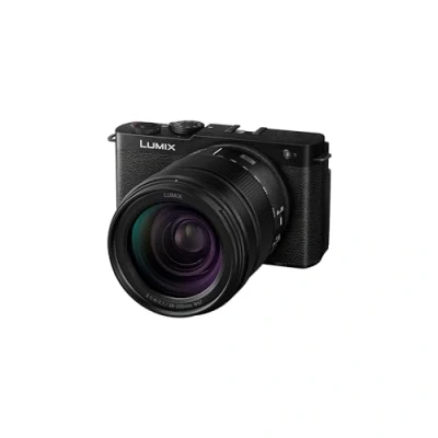 Immagine di Panasonic Lumix DC S9HE K Videocamera Mirrorless Full Frame Open Gate per Vlogging, 24,2MP, Video 6K/4K, PDAF 779 Punti, Stabiliz. Immagine, Schermo Free Angle, WiFi 5Ghz, Nero, Obiet. 28 200mm