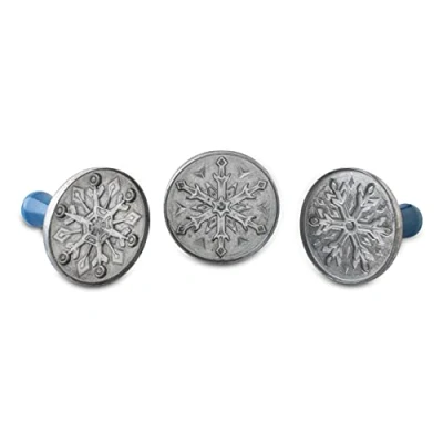 Immagine di Nordic Ware set di 3 timbri per biscotti con fiocco neve, in alluminio pressofuso, stampini realizzato negli Stati Uniti, robusto e durevole, grigio/blu