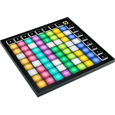 Immagine di Novation Launchpad X, controller MIDI a griglia per Ableton Live/Logic — Controlli semplici e Modalità Nota Dinamica Scala
