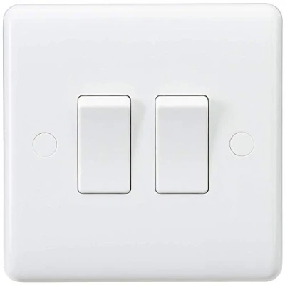 Immagine di Knightsbridge CU3000 Interruttore a 2 vie, con bordo curvo, 10 A, 230 V, colore: Bianco