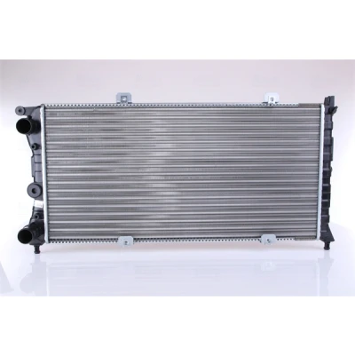Immagine di NISSENS 618121 Radiatore motore Alluminio 630 304 24 Alette di raffreddamento montate meccanicamente FIAT: Punto I Hatchback