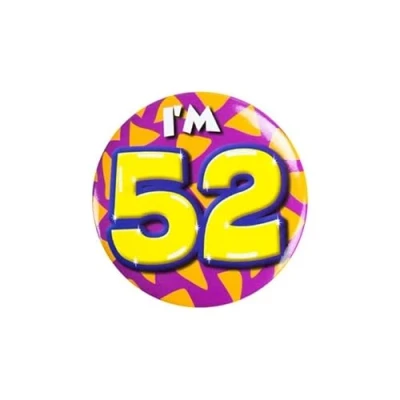 Immagine di PD Party 6014752 Compleanno Distintivo/Spillo Badge Celebrazione Festa I&#039;m 52, Multicolore, 5.5cm Lunghezza x Larghezza 0.5cm Altezza