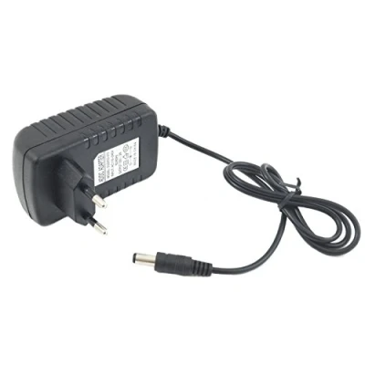 Immagine di TEMPO DI SALDI Sei Alimentatori Da 2 Ampere 12 Volt Per Telecamera E Striscia A Led