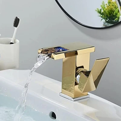 Immagine di Rubinetto Bagno Cascata LED Monocomando Miscelatore Lavabo Stile Moderno Ottone Lavabo, Acqua Calda E Fredda Disponibile, Valvola In Ceramica, Oro