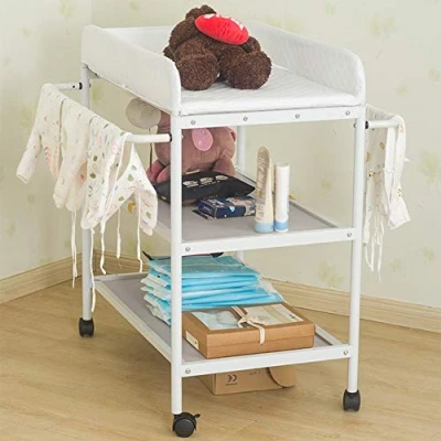 Immagine di Fasciatoio Pieghevole per Neonato con Struttura Stabile, Portatile Scomparti Portaoggetti, Tavolo da Massaggio Tasche a Rete e Salvaspazio, Antibatterico