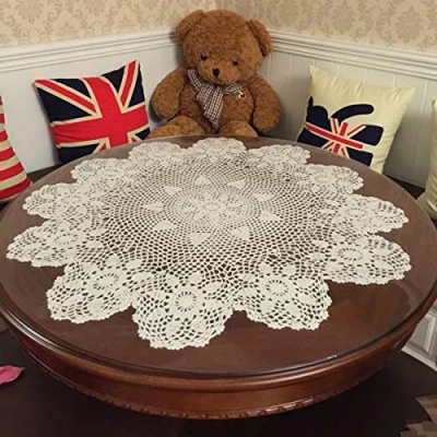 Immagine di Damanni Centrini rotondi in cotone beige fatti a mano all&#039;uncinetto, 68 cm