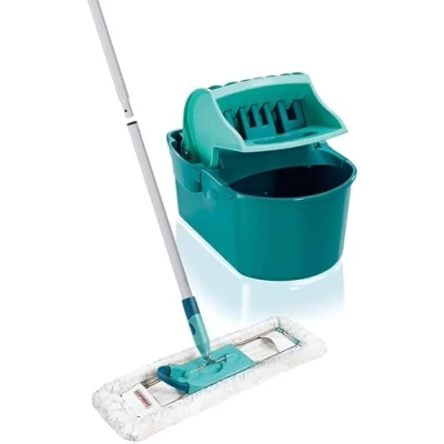 Immagine di Leifheit Pressa Profi Compact set lavapavimenti, Mop lavapavimenti con strizzatore e manico in 3 pezzi, salvaspazio riponibile