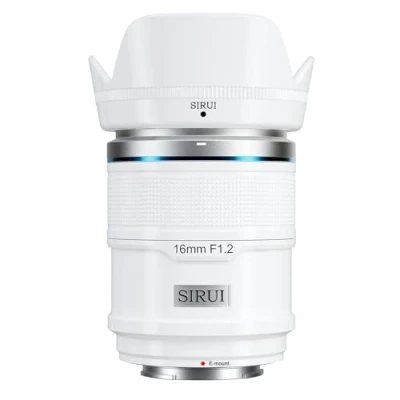 Immagine di SIRUI Sniper obiettivo con messa a fuoco automatica da 16 mm, grandangolare APS C F1.2 per fotocamera serie A5 A6 A7 FX A9 ZV E (attacco E, bianco)