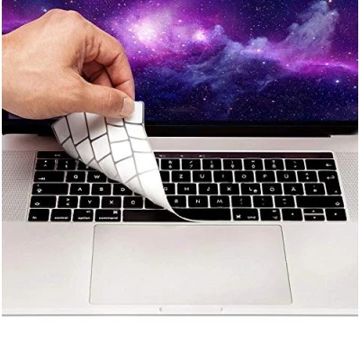 Immagine di MyGadget Copritastiera compatibile con Apple MacBook Pro 13 Pollici &amp; 15&quot; Touchbar Protezione Tastiera QWERTZ [Tedesco] in Silicone Flessibile Skin Nero