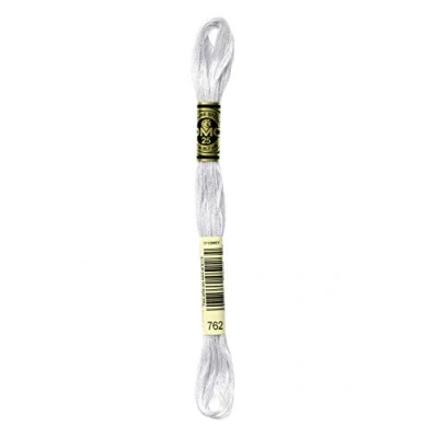Immagine di DMC Mouliné Spécial 117MC, 100% cotone Si adatta a tutte le tecniche di ricamo e tutti i supporti, ideale per il punto croce Matassine da 8 m 6 capi, disponibile in 500 colori