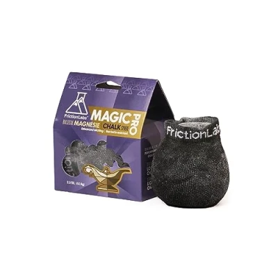 Immagine di Friction Labs Magic Chalk Ball PRO Palla di Gesso Alta qualità per Arrampicata, Sollevamento Pesi, Ginnastica e Bowling, da Palestra Senza disordine con calzino in Cotone Ricaricabile Che