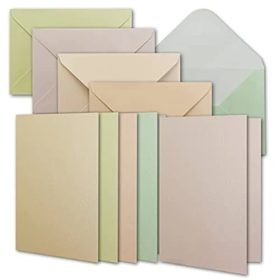 Immagine di NEUSER PAPIER Set di 100 biglietti invito in madreperla con buste, formato DIN A6, 5 diversi colori pastello, 10,5 x 14,8 cm
