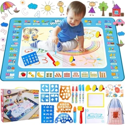 Immagine di UCAMP Tappeto Magico Bambini,100x80cm Doodle Magico,Tappetino da Disegno ad Acqua Con Accessori,Tappeto Gioco Bambini,Riutilizzabile Senza Macchie,Giochi Educativi 1 2 3 4 5 Anni