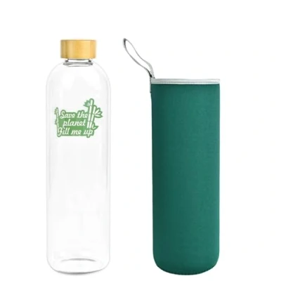 Immagine di Bottiglia d&#039;acqua in vetro 1,5 L 1500 ml con coperchio bambù borosilicato custodia neoprene verde ecologico Save the planet fill me up riciclabile riutilizzabile senza BPA