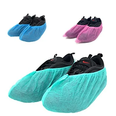 Immagine di Copriscarpe Monouso in TNT Ultra Resistenti 6g. Calzari Usa e Getta, Pulizia per la Casa, Giardinaggio, Ambienti Professionali, Quantità 100 pz 200 400 1000 pz, Colore: Verde, Blu.