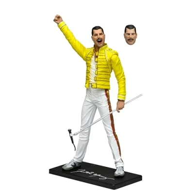 Immagine di Figura Action Freddie Mercury in Concerto con Giacca Gialla e Microfono Altezza 18cm Multicolore