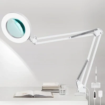 Immagine di Lampada da Scrivania Ingrandente LED 5X, con Lente d&#039;Ingrandimento Estetista, Braccio Orientabile, Tavolo Pinza 3 Modalità Colore per Banco di Lettura o Salone Bellezza