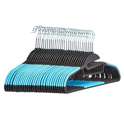 Immagine di Amazon Basics Grucce in plastica, antiscivolo, resistenti, con gomma e barra orizzontale, colore blu, Confezione da 30