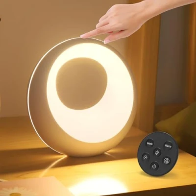 Immagine di Wothfav Lampada da Comodino Touch, Luce Notturna Ricaricabile USB, Dimmerabile RGB Cambia Colore, 5 Modi di Luminosità Regolabile, Telecomando, Abat Jour per Camera Letto Soggiorno