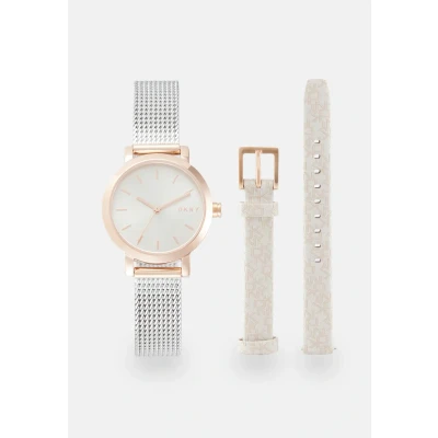 Immagine di DKNY Orologio Soho Donna, movimento al quarzo a tre lancette, cassa in acciaio inossidabile oro rosa 28 mm con bracciale inossidabile, NY6605SET