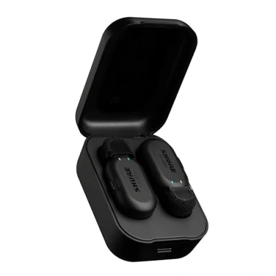 Immagine di Shure MoveMic TWO Pro Direct to Phone Microfono lavalier wireless per iPhone e Android, Mini Mic Bluetooth, 24 ore di ricarica, configurazione rapida, IPX4 Clip Lavs compatta portatile (MV Z6)