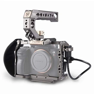 Immagine di Tilta TA T17 A G Camera Cage Gabbia per Sony A7 / A7SII A9 A7RIII A7III A7M3 A7RIV M3 Rig (ILCE 7RM3 A7R Mark III/ILCE 7RM4) TILTAING A7/A9 Series Kit (A7/A9 A)