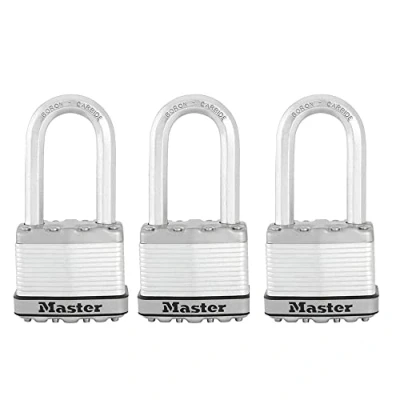 Immagine di Master Lock M1XTRILHCCSEN, confezione da 3 lucchetti in acciaio laminato Magnum largo 3,5 cm, diametro 15,6 spazio per arco 5 3, argento, chiavi uguali