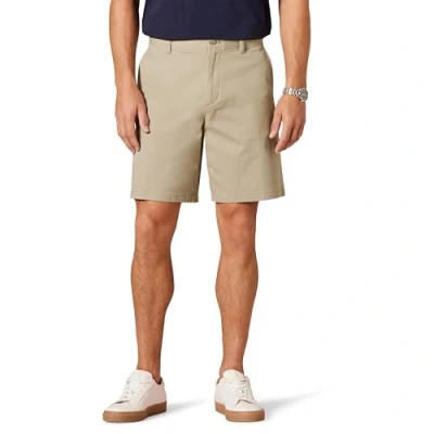 Immagine di Amazon Essentials Pantaloncini Chino Elasticizzati, Comodi e Aderenti da 23 cm Uomo, Tan, 31W