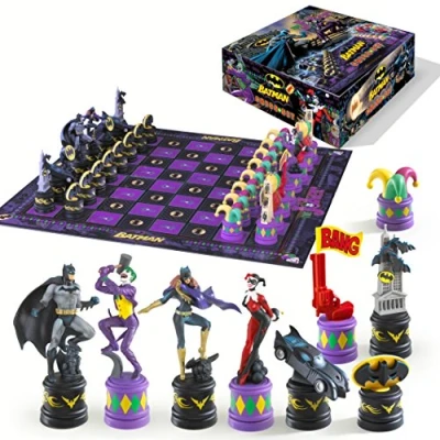 Immagine di The Noble Collection Batman Chess Set ( Dark Knight vs Joker) )