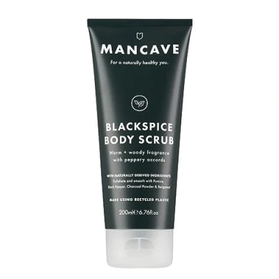 Immagine di ManCave Blackspice Scrub per il corpo da uomo, 200 ml, aroma caldo e legnoso, esfoliare detergere la pelle con pomice polvere di carbone, formula naturale, vegano, prodotto in Inghilterra