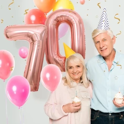 Immagine di Palloncini Compleanno 70 anni Oro rosa 101 CM Palloncino Numero Gonfiabile in Foil Decorazioni di un uomo donna Vola con l&#039;Elio