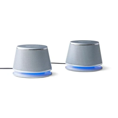 Immagine di Amazon Basics, Altoparlanti stereo 2.0 per PC fisso o portatile, ingresso AUX da 3,5 mm, alimentazione USB, 1 paio, argento