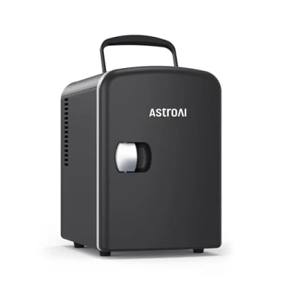 Immagine di AstroAI Mini frigo 4 litri / 6 lattine Sistema di raffreddamento e riscaldamento portatile alimentato CA/CC per auto, case, uffici dormitori (Nero)